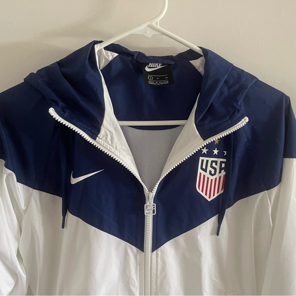 USA official soccer, wind breaker, like new